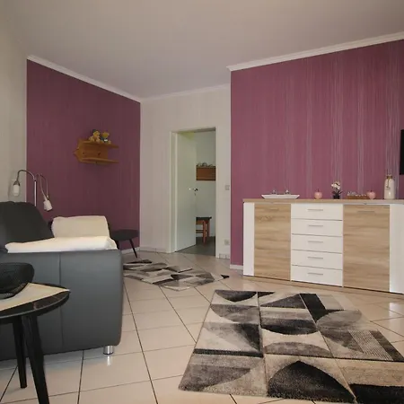 Gaestehaus Ehses 베른카슈텔쿠에스